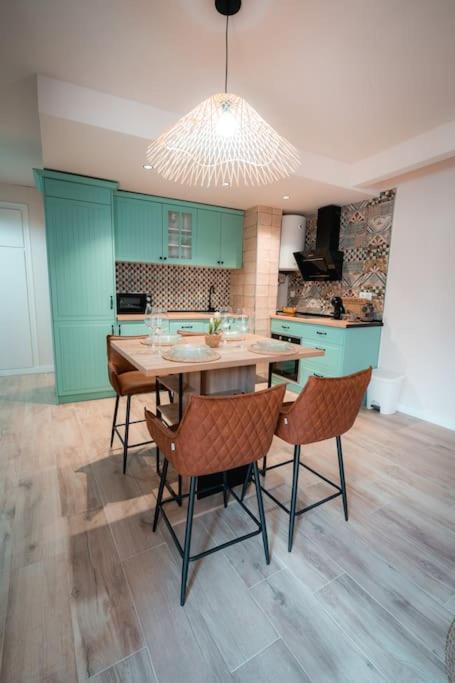 Qh Caldeleria Vieja Apartment Granada Luaran gambar