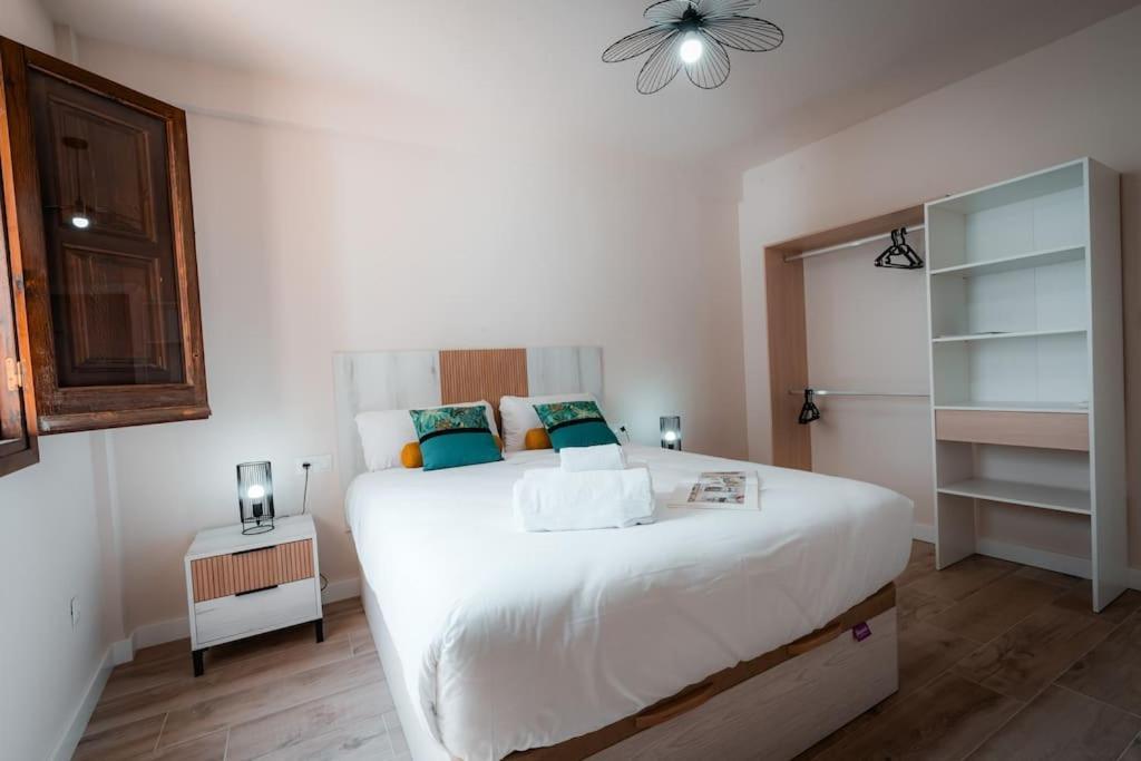 Qh Caldeleria Vieja Apartment Granada Luaran gambar