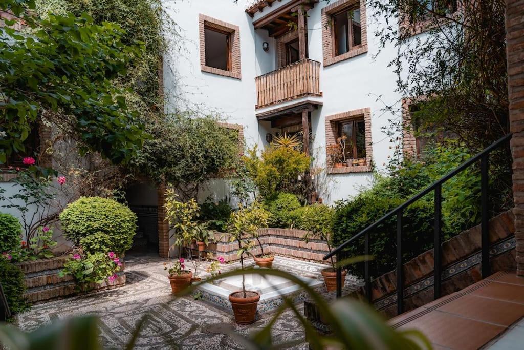 Qh Caldeleria Vieja Apartment Granada Luaran gambar