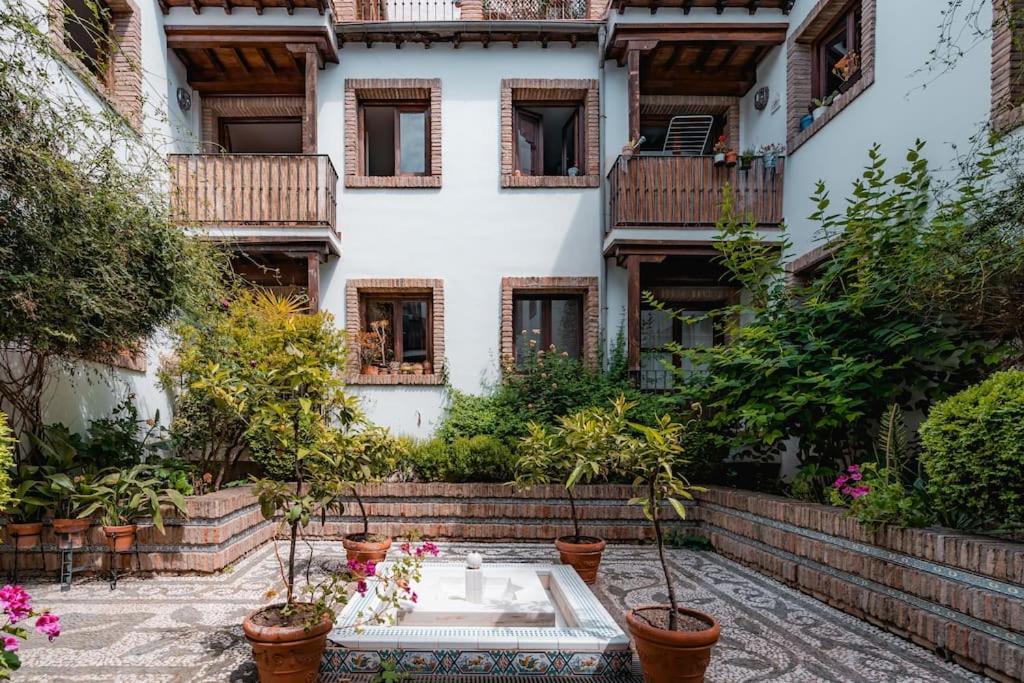 Qh Caldeleria Vieja Apartment Granada Luaran gambar