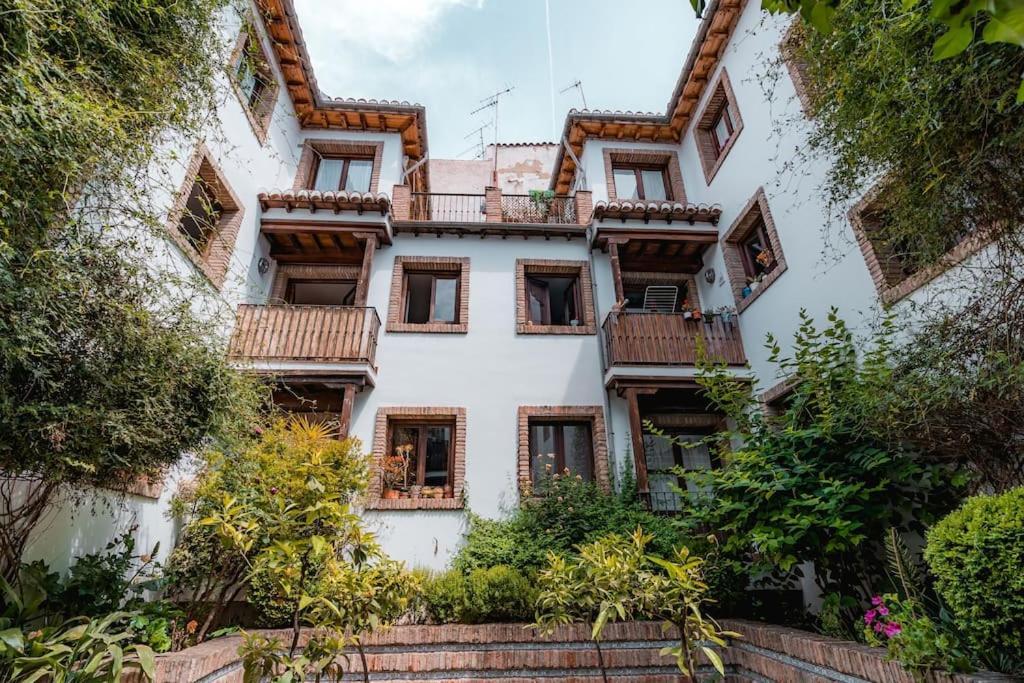 Qh Caldeleria Vieja Apartment Granada Luaran gambar